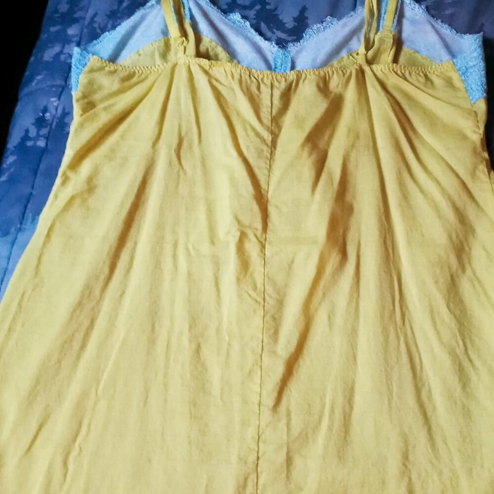 Sexy & Feminine Victoria's Secret Camisole Top - Picture 10 of 11